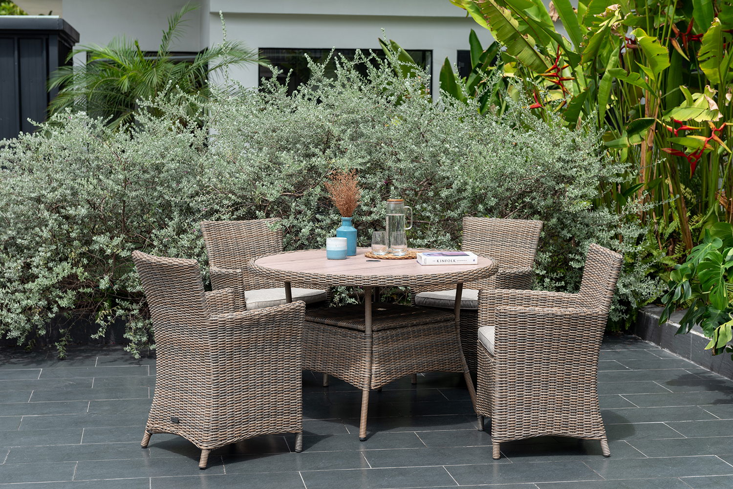 LifestyleGarden Martinique Bermuda 4 Seat Dining Set in Natural